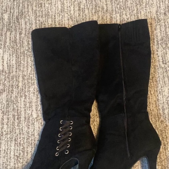 New Attitude Black Suede High Heel boots Size 10M - Picture 5 of 5